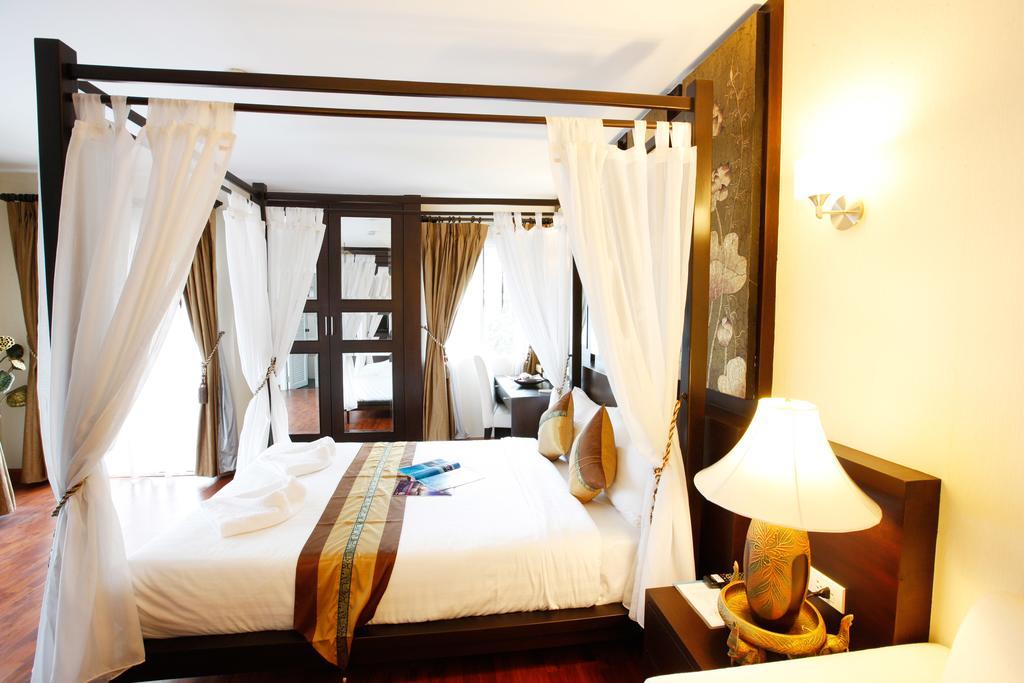 Mirth Sathorn Hotel Bangkok Exterior foto